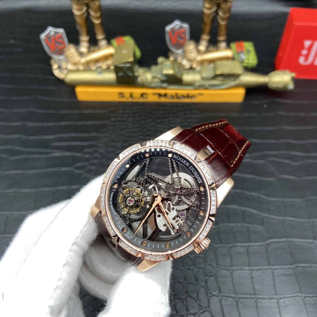 Đông Hồ Nam Roger Dubuis Excalibur king Tourbillon Lộ Cơ Siêu Mỏng