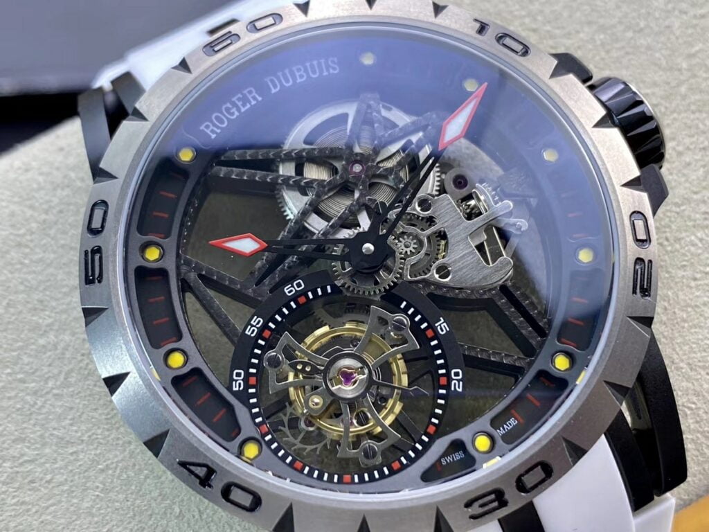 Hồ Nam Roger Dubuis Excalibur Tourbillon Repllica Cao Cấp Nhất