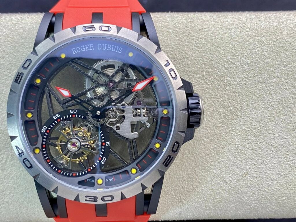 Đồng Hồ Nam Roger Dubuis Excalibur Tourbillon mã RDDBEX0549 Dây Cao Su