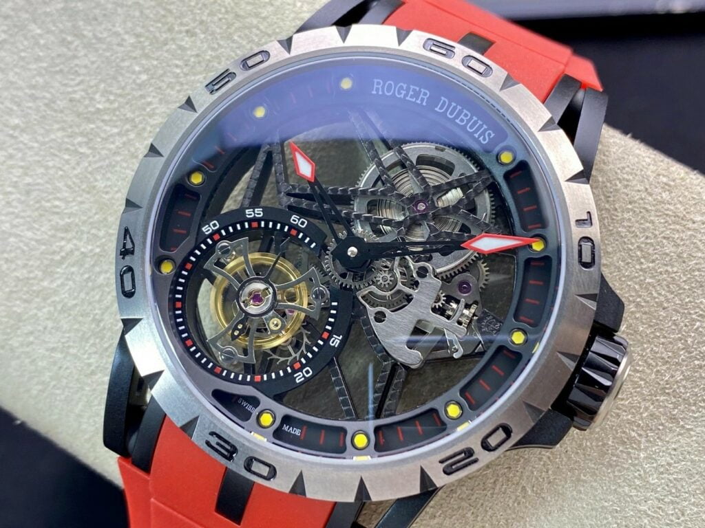 Đồng Hồ Nam Roger Dubuis Excalibur Tourbillon mã RDDBEX0549 Dây Cao Su