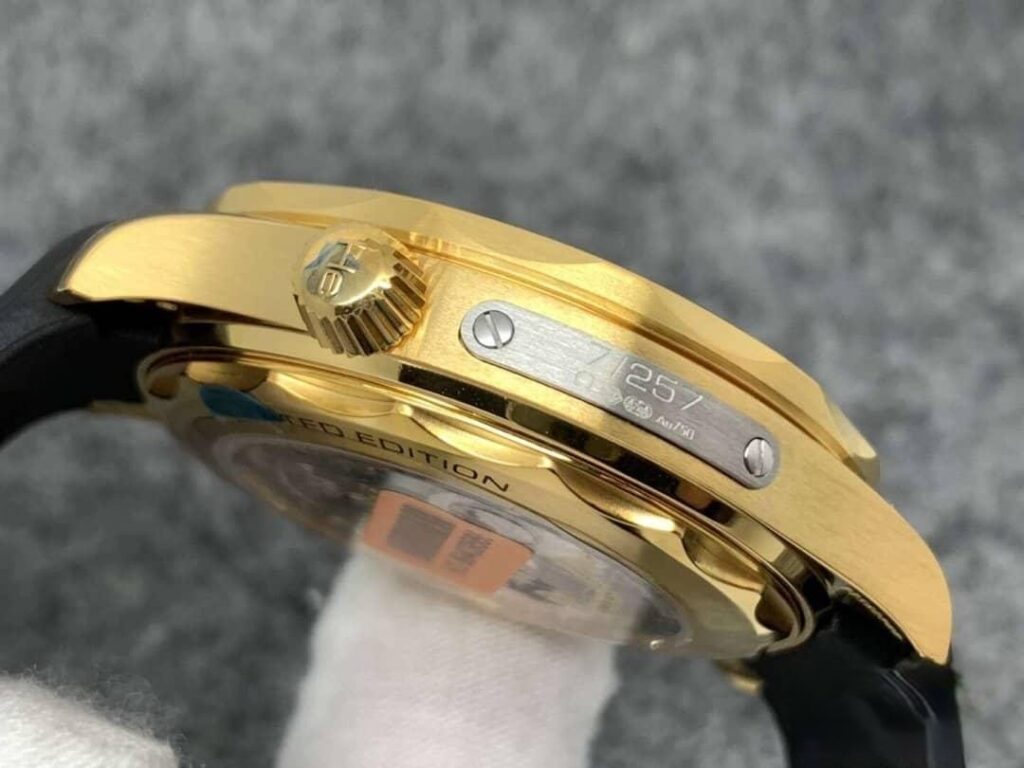 dong ho omega seamaster factory vs day cao su gold black replica cao cap 42m 5