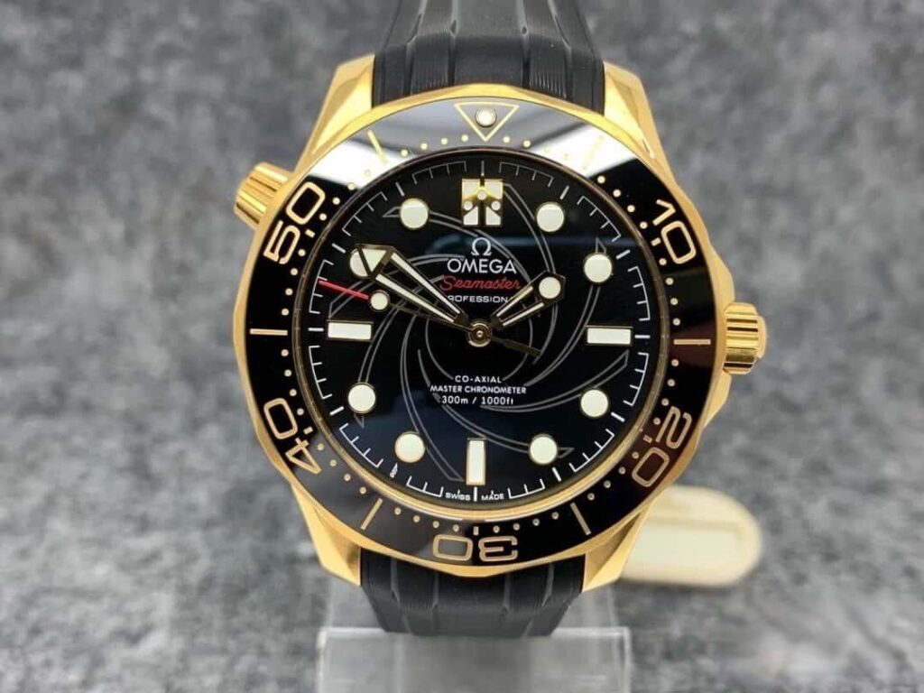 dong ho omega seamaster factory vs day cao su gold black replica cao cap 42m 6