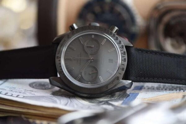 dong ho omega superback day vai den replica cao cap 44mm 3