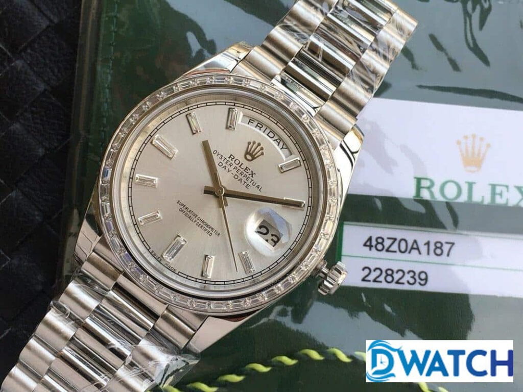 ĐỒNG HỒ NAM MÁY CƠ DÂY KIM LOẠI ĐÍNH ĐÁ ROLEX DAY-DATE MẶT MÀU TRẮNG REP 1:1 CAO CẤP 40MM