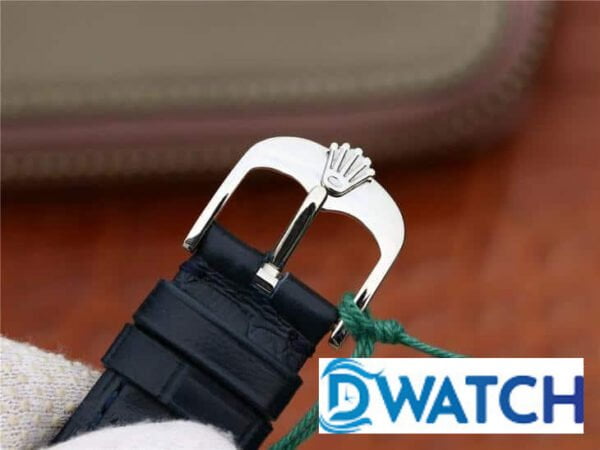 Đường Kính: 39MM Bộ Máy: Caliber 3132 Thụy Sĩ Mặt Kính: Sapphire Nguyên Khối Chất Liệu Vỏ: Thép không gỉ Dây Đeo: Dây da cao cấp Chống Nước: 5ATM CHẾ ĐỘ BẢO HÀNH Bảo Hành Máy 5 Năm Lỗi Đổi Mới 15 Ngày Đầu Sửa Chữa – Thay Linh Kiện Giá Gốc Trọn Đời Miễn Phí Lau Dầu – Spa Làm Mới Trọn Đời Thu Cũ Đổi Mới – Lên Đời Đồng Hồ Giá Tốt Order Đồng Hồ Replica Cao Cấp – Bản Giới Hạn