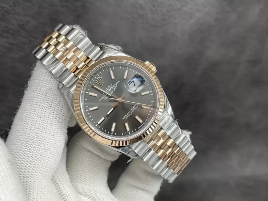 ĐỒNG HỒ NAM ROLEX DATEJUST REP CAO CẤP NIỀNG KHÍA CỌC SỐ DẠ QUANG 36MM