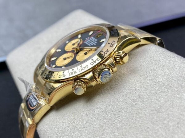 ĐỒNG HỒ NAM ROLEX DAYTONA REPLICA MẶT SỐ ĐEN BEZEL MÀU VÀNG 40MM