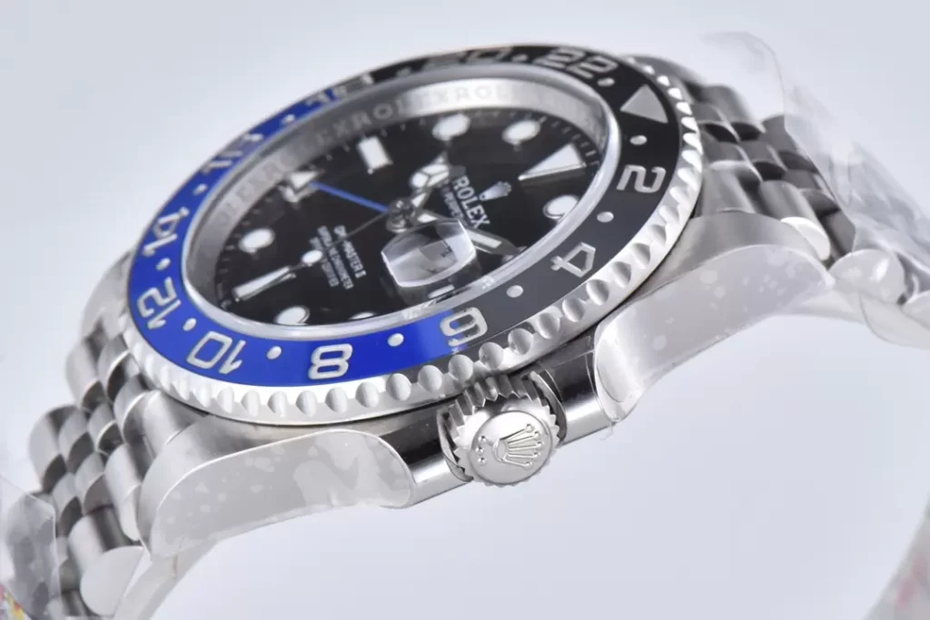 ĐỒNG HỒ NAM ROLEX GMT-MASTER II CLEAN REPLICA CAO CẤP VÒNG GỐM HAI MÀU 40MM