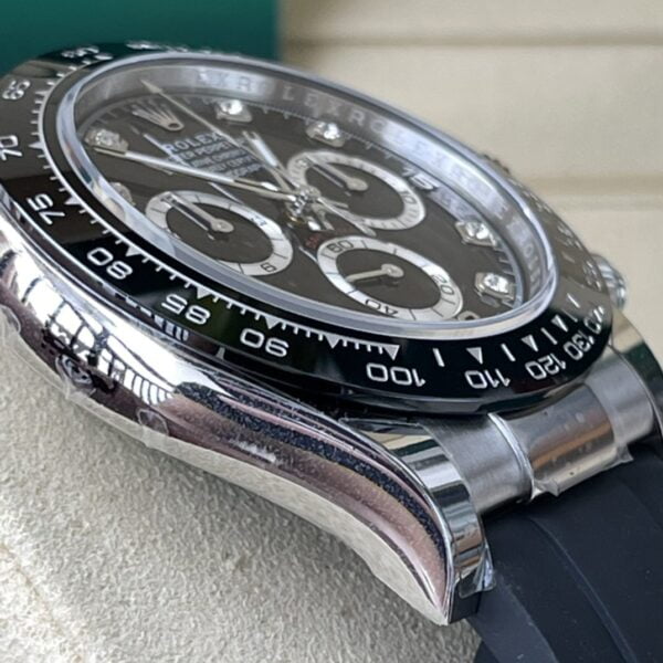 ĐỒNG HỒ NAM ROLEX DAYTONA REPLICA MẶT SỐ ĐEN DÂY CAO SU KHỎE KHOẮN 40MM