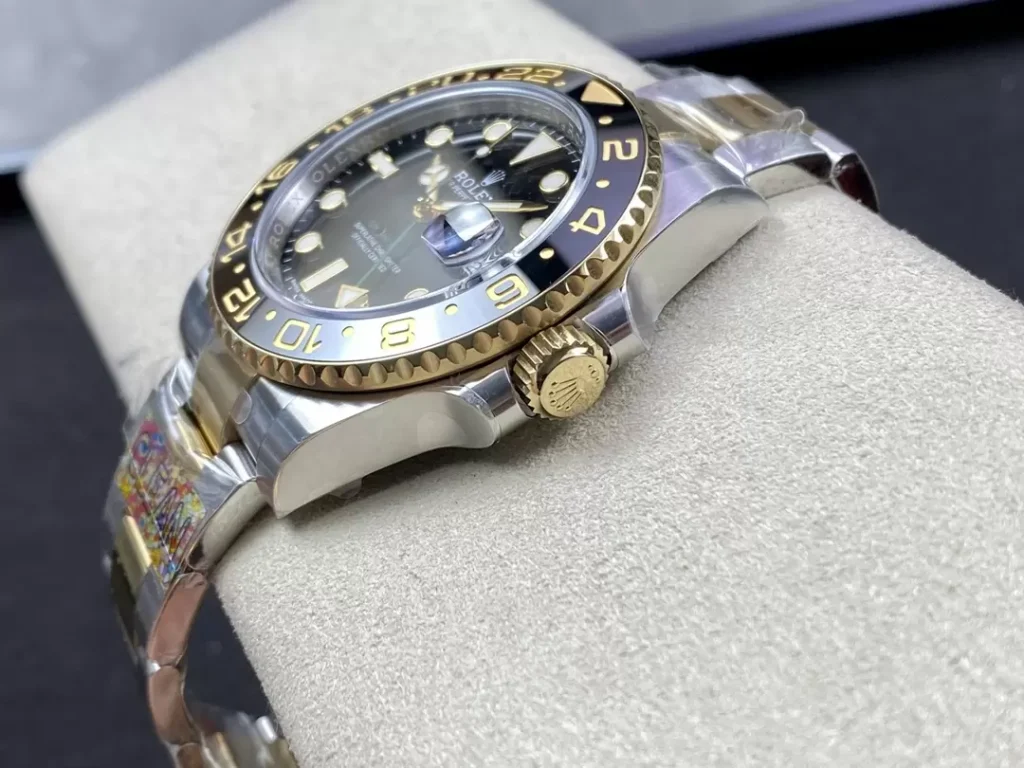 ĐỒNG HỒ NAM ROLEX GMT-MASTER II REPLICA 1:1 BEZEL GỐM HAI MÀU 40MM