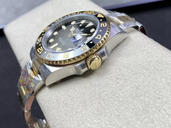 ĐỒNG HỒ NAM ROLEX GMT-MASTER II REPLICA 1:1 BEZEL GỐM HAI MÀU 40MM