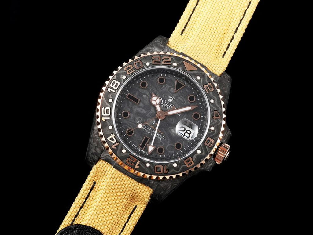 ĐỒNG HỒ NAM ROLEX GMT-MASTER II REPLICA 1:1 THIẾT KẾ VÂN CARBON 40MM
