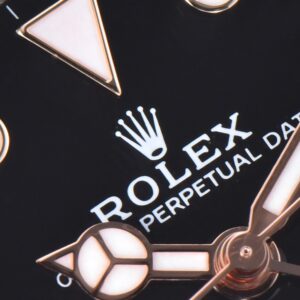 ĐỒNG HỒ NAM ROLEX GMT-MASTER II CLEAN REP CAO CẤP MẶT SỐ ĐEN VỎ VÀNG HỒNG 40MM