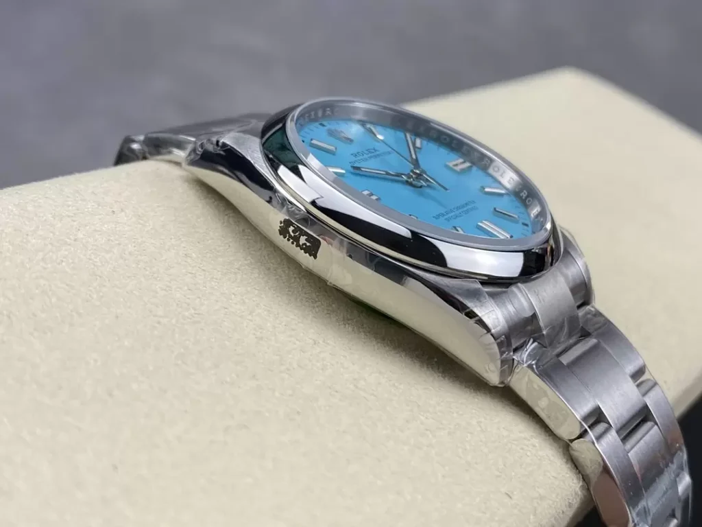 ĐỒNG HỒ NAM ROLEX OYSTER PERPETUAL 126000 REPLICA CAO CẤP NHÀ MÁY VS KHÓA HỘP 36MM