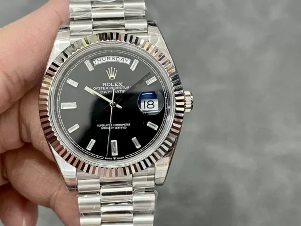 ĐỒNG HỒ NAM ROLEX DAY-DATE 228236 REPLICA CAO CẤP NHÀ MÁY GS ĐÍNH ĐÁ 40MM