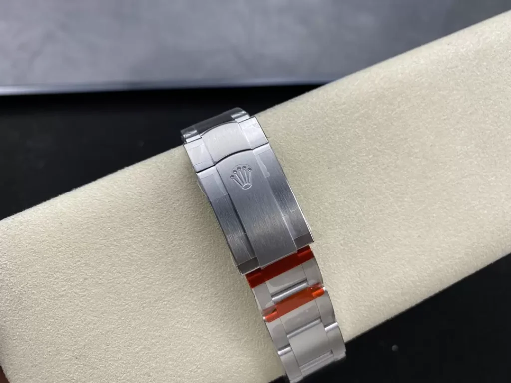 ĐỒNG HỒ NAM ROLEX OYSTER PERPETUAL 126000 REPLICA CAO CẤP NHÀ MÁY VS KHÓA HỘP 36MM