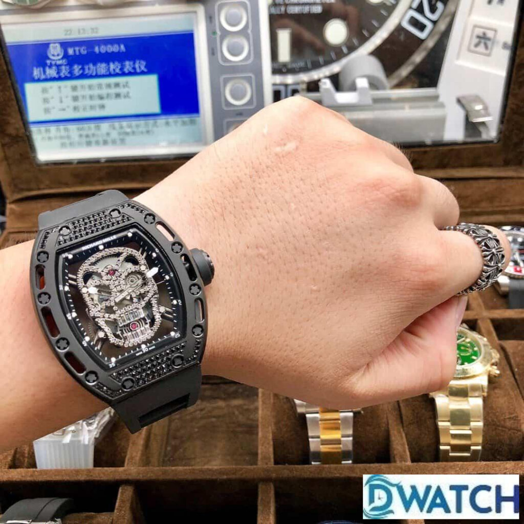 ĐỒNG HỒ NAM RICHARD MILLE RM052-01 SUPER FAKE MẶT SỐ ĐÍNH FULL ĐÁ ĐEN 43MM