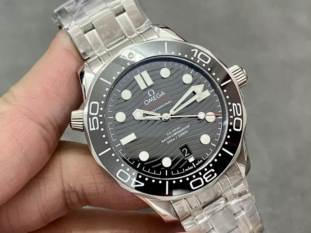 ĐỒNG HỒ NAM OMEGA SEAMASTER SUPER FAKE NHÀ MÁY VS MẶT THIẾT KẾ 42MM