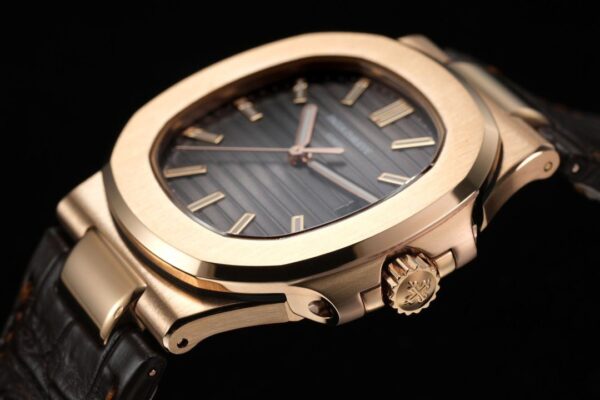 ĐỒNG HỒ PATEK PHILIPPE 5711G NAUTILUS REPLICA 11 ROSE GOLD DÂY DA 3K 40MM (5)