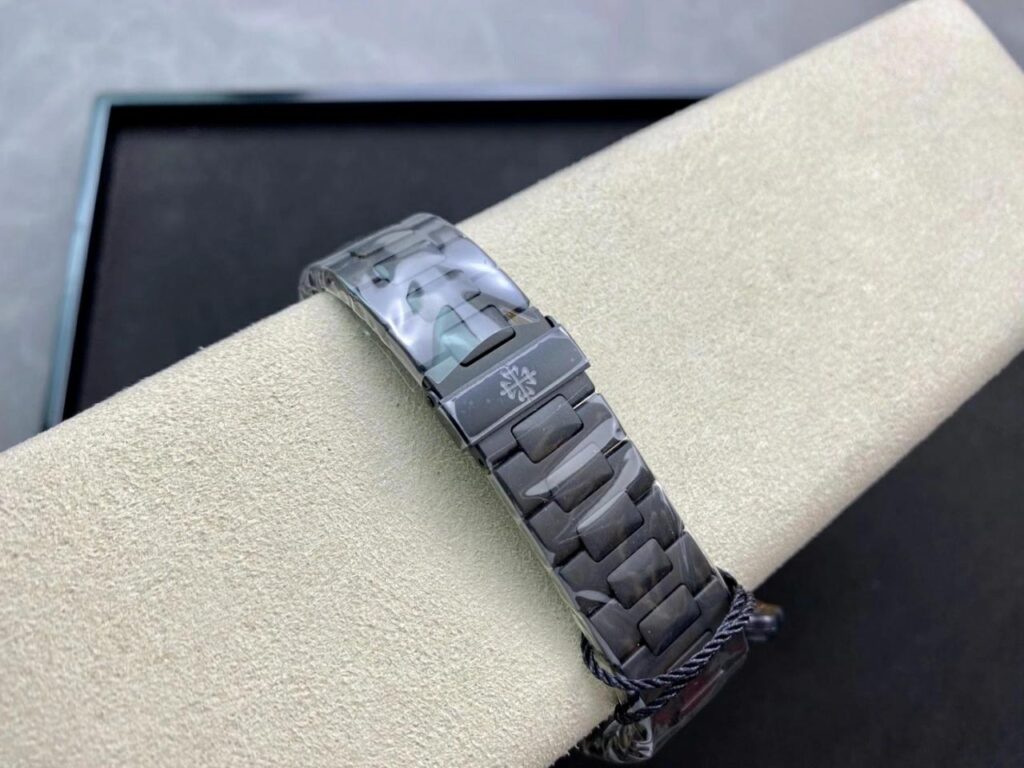 ĐỒNG HỒ PATEK PHILIPPE NAUTILUS 5711 REPLICA 11 CARBON PPF FACTORY 40MM (9)