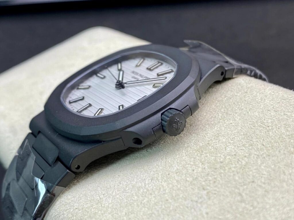 DONG HO PATEK PHILIPPE NAUTILUS 5711 REPLICA 11 MAT TRANG CARBON PPF 40MM 7