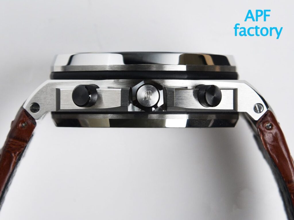 ĐỒNG HỒ AUDEMARS PIGUET ROYAL OAK OFFSHORE REP NHÀ MÁY APF CỌC DẠ QUANG 42MM