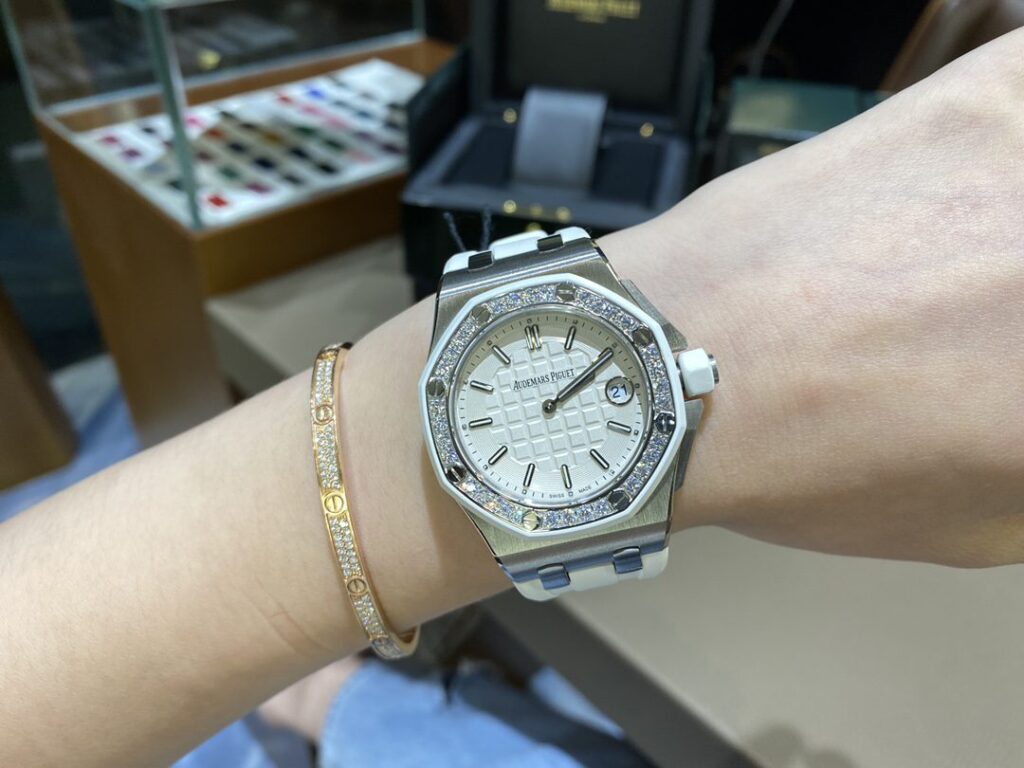 ĐỒNG HỒ AUDEMARS PIGUET ROYAL OAK OFSHORE 675040SK FAKE 11 MÀU TRẮNG 37MM