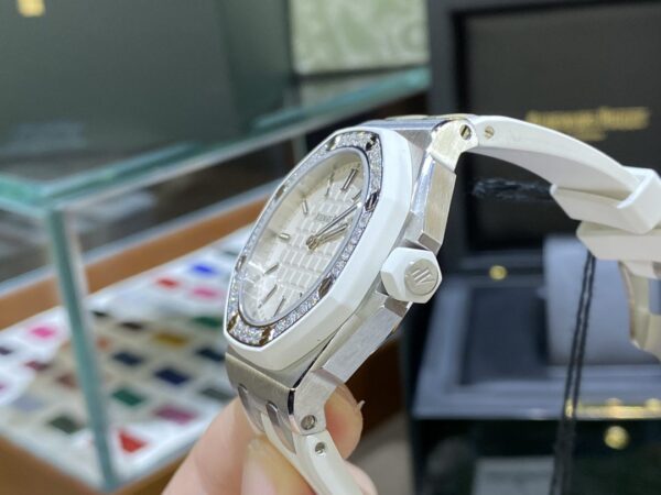 ĐỒNG HỒ AUDEMARS PIGUET ROYAL OAK OFSHORE 675040SK FAKE 11 MÀU TRẮNG 37MM