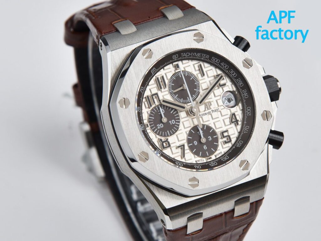 ĐỒNG HỒ AUDEMARS PIGUET ROYAL OAK OFFSHORE REP NHÀ MÁY APF CỌC DẠ QUANG 42MM