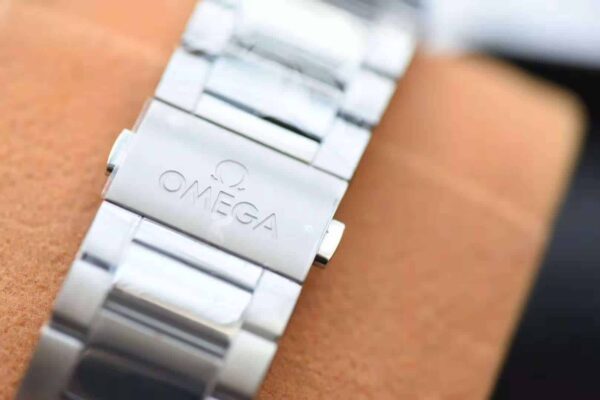 ĐỒNG HỒ NAM OMEGA SEAMASTER AQUA TERRA FAKE 11 NHÀ MÁY VS KIM XANH LÁ 41MM