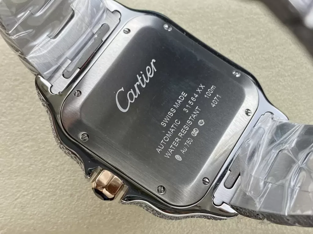 ĐỒNG HỒ CARTIER SANTOS DEMI ROSE GOLD REP 11 ĐÍNH ĐÁ MẶT XANH AMG FACTORY 40MM (2)