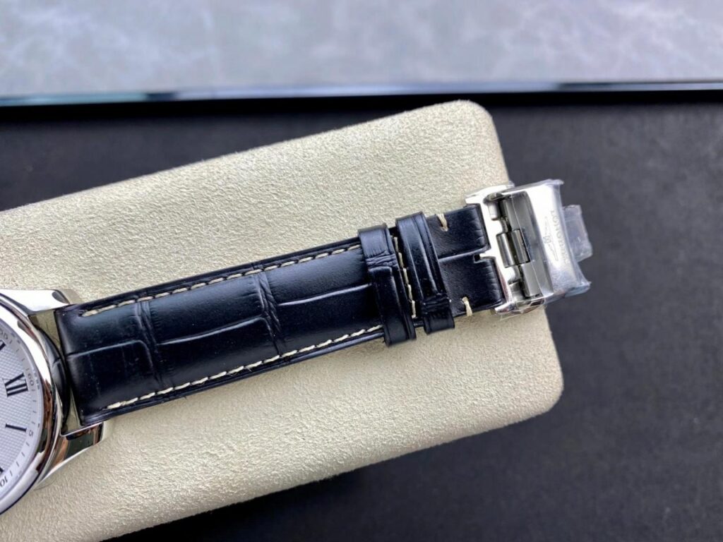 ĐỒNG HỒ LONGINES MASTER MOONPHASE L2.909.4.97.6 FAKE 11 NAM CỌC SỐ LA MÃ 40MM (2)