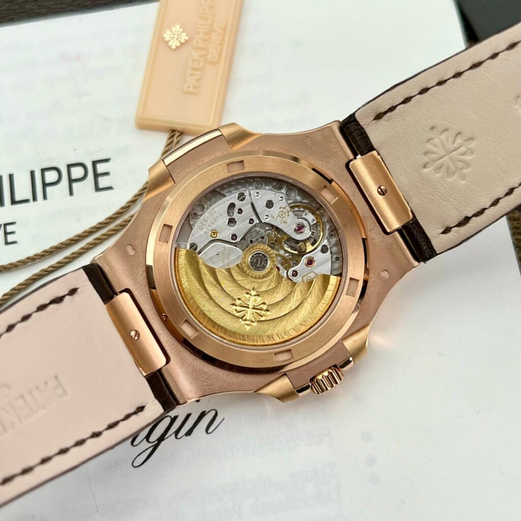 Vì sao đồng hồ Patek Philippe Rep 11 lại được săn đón (2)