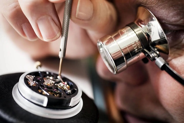 8 Reasons to Choose Our Replica Watch Repair Service (4)