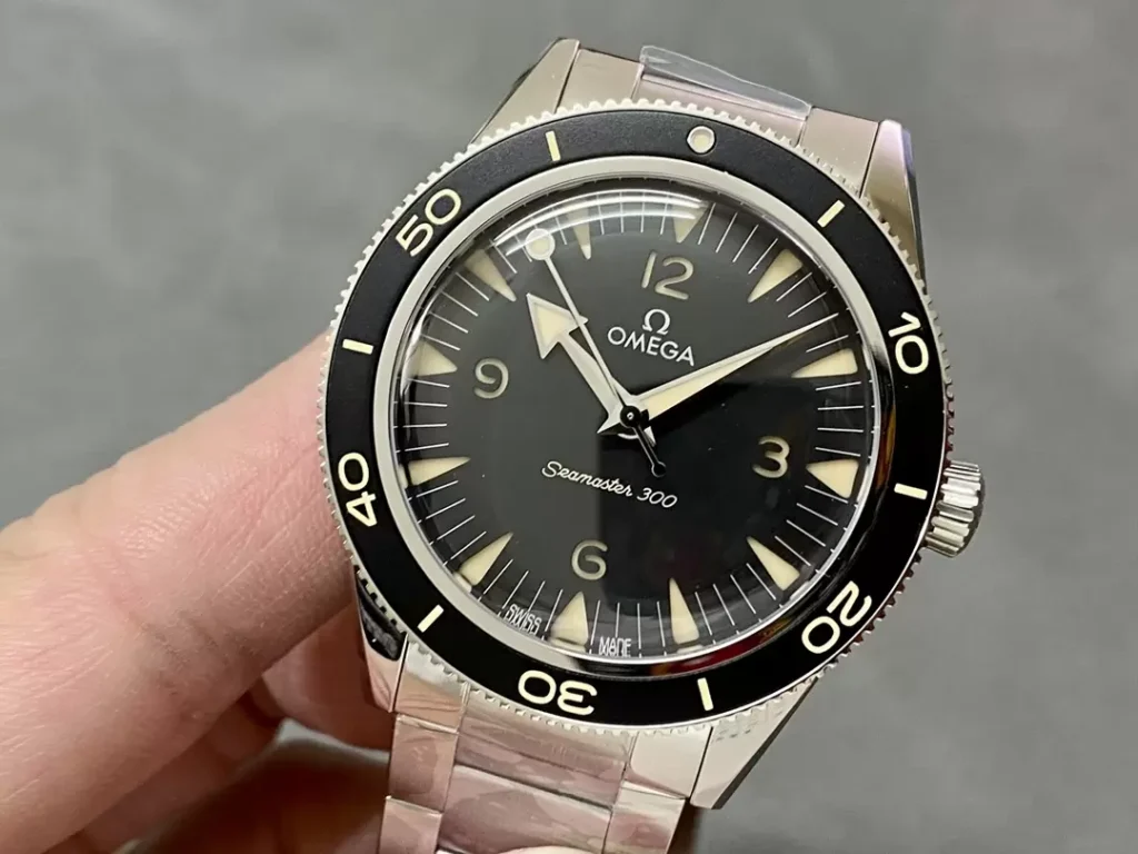 ĐỒNG HỒ OMEGA SEAMASTER 300 CỔ ĐIỂN MẶT ĐEN CHẾ TÁC VSF 41MM (1)