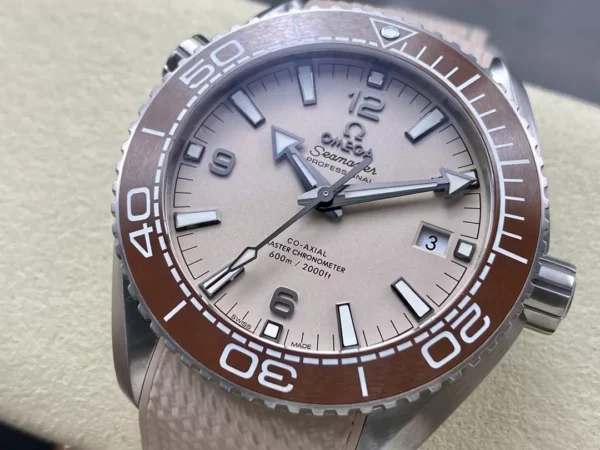 ĐỒNG HỒ NAM OMEGA SEAMASTER REPLICA 11 MẶT NÂU VIỀN CERAMIC CHOCOLATE 43,5MM