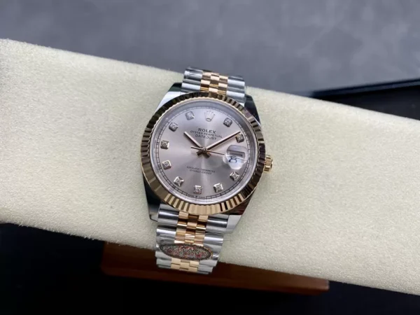 ĐỒNG HỒ ROLEX DATEJUST 126331 REPLICA 11 CỌC SỐ ĐÍNH ĐÁ NHÀ MÁY CLEAN 41MM