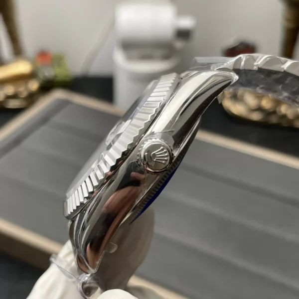 ĐỒNG HỒ ROLEX SKY-DWELLER 336934 REPLICA 11 DÂY KIM LOẠI MẶT TRẮNG 42MM