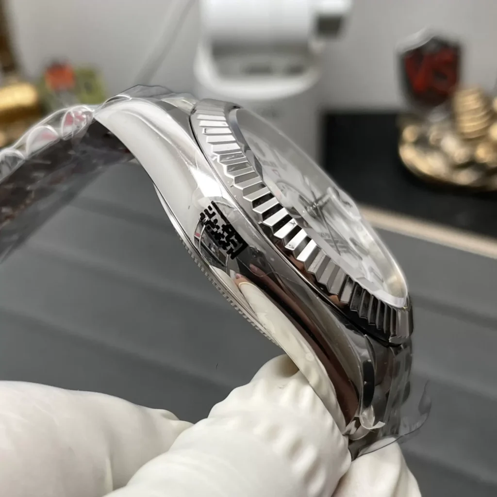  ĐỒNG HỒ ROLEX SKY-DWELLER 336934 REPLICA 11 DÂY KIM LOẠI MẶT TRẮNG 42MM