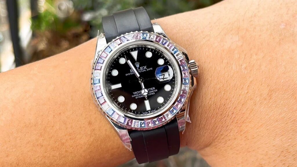 ĐỒNG HỒ ROLEX YACHT-MASTER REPLICA 11 NIỀNG FULL ĐÁ BAGUETTE DÂY CAO SU CAO CẤP 41MM