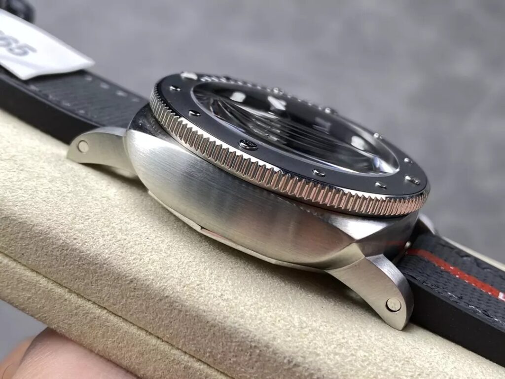 ĐỒNG HỒ PANERAI REPLICA PAM1565 LUNA ROSSA MẶT XANH VSF 42MM