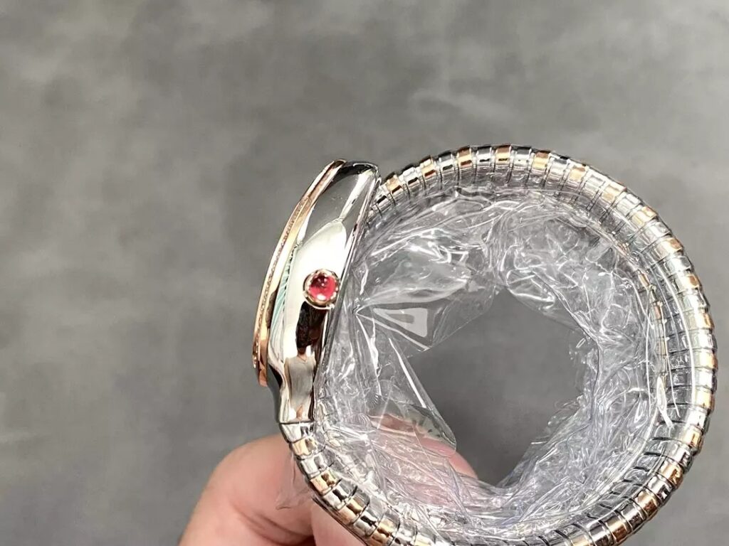 ĐỒNG HỒ NỮ BVLGARI SERPENTI 102680 RGSS FAKE MẶT ĐEN BVF 35MM (2)