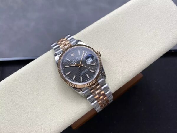 ĐỒNG HỒ ROLEX DATEJUST 126233 REPLICA MẶT XẾP GẠCH XÁM NHÀ MÁY VS 36MM