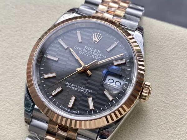 ĐỒNG HỒ ROLEX DATEJUST 126233 REPLICA MẶT XẾP GẠCH XÁM NHÀ MÁY VS 36MM