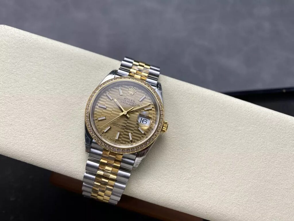 ĐỒNG HỒ ROLEX DATEJUST 126238 REPLICA MẶT GẠCH NIỀNG ĐÁ VSF 36MM