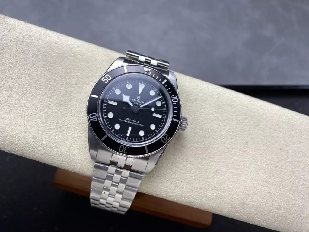 ĐỒNG HỒ TUDOR M7941 PELAGOS REPLICA MẶT ĐEN NHÀ MÁY ZF 39MM