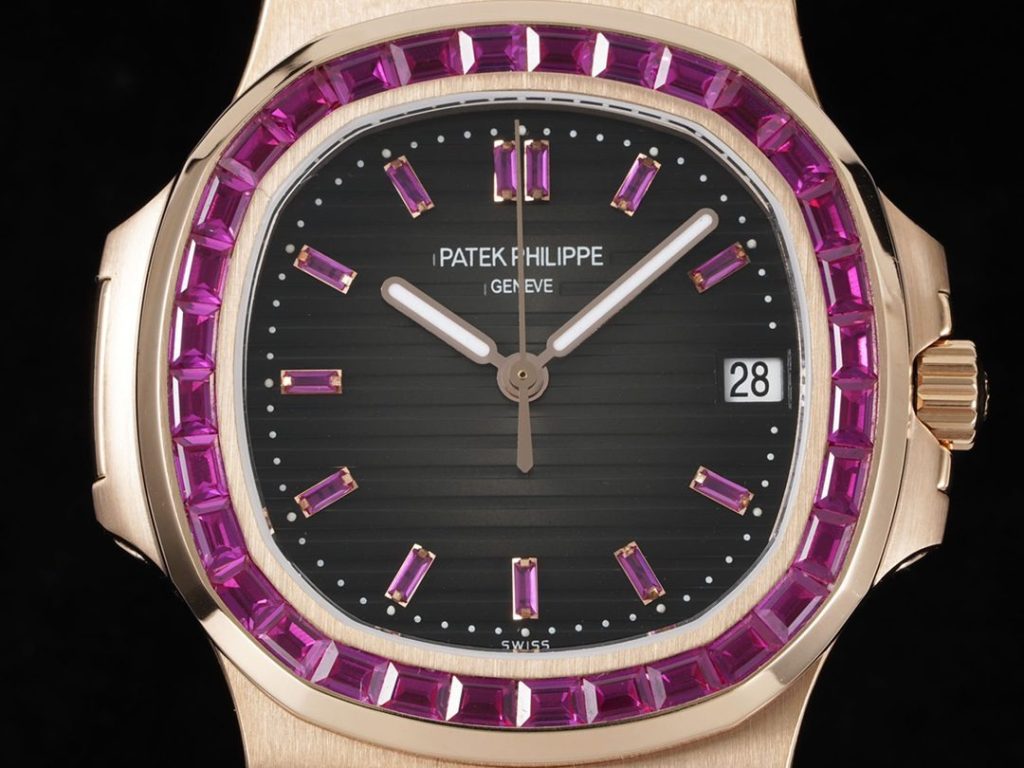 ĐỒNG HỒ PATEK PHILIPPE NAUTILUS 5723 REPLICA MẠ VÀNG HỒNG ĐÁ RUBY TÍM 40MM