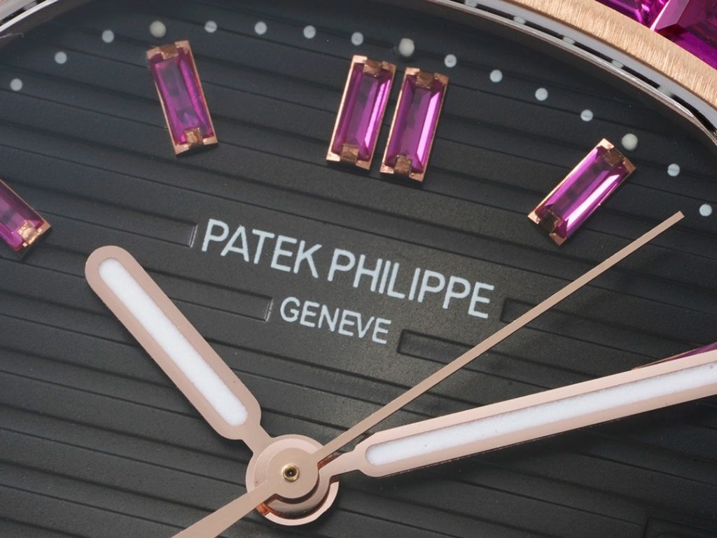 ĐỒNG HỒ PATEK PHILIPPE NAUTILUS 5723 REPLICA MẠ VÀNG HỒNG ĐÁ RUBY TÍM 40MM