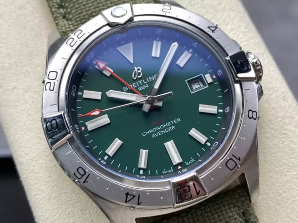 ĐỒNG HỒ BREITLING 1884 AVENGER GMT REPLICA MẶT XANH GREEN NHÀ MÁY BLS 44MM