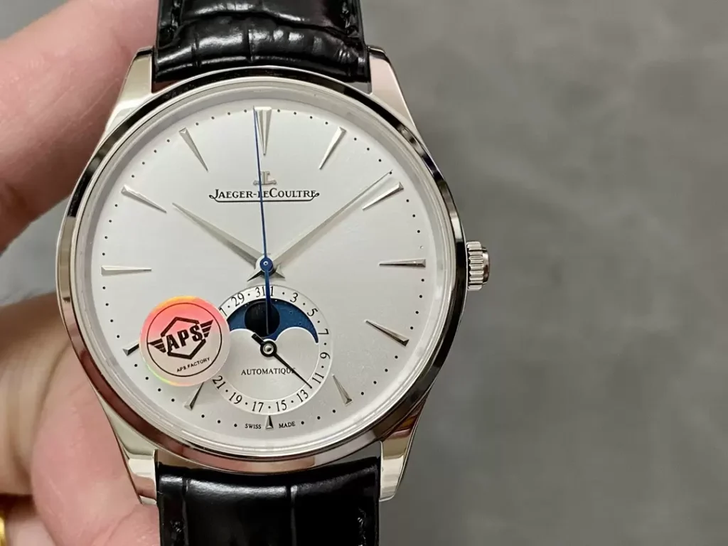 ĐỒNG HỒ JAEGER-LECOULTRE MẶT TRẮNG REPLICA DÂY DA ĐEN NHÀ MÁY APS 39MM (1)